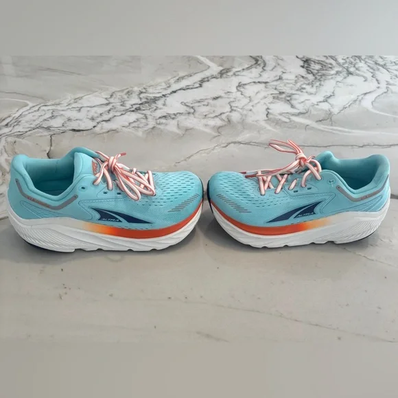 Altra Women’s Via Olympic Max Cushion Shoe | Size 8 - Picture 6 of 7